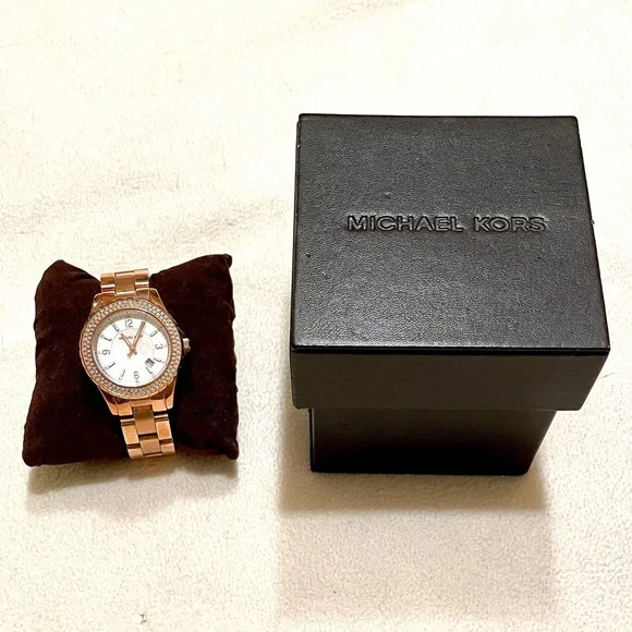 MICHAEL Michael Kors | Accessories | Michael Kors Madison  display picture 2